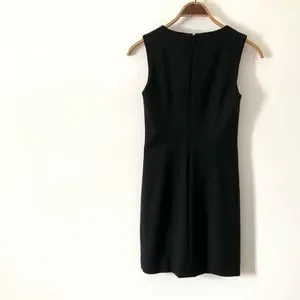 navy blue dress for baby girl Outfits Inspired by Five Iconic '90s Film Characters main image 0